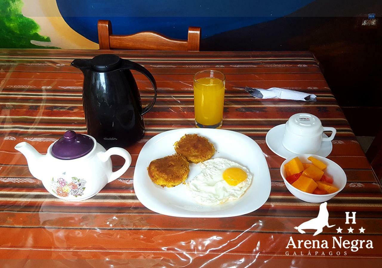 Hostal Arena Negra Puerto Ayora  Buitenkant foto